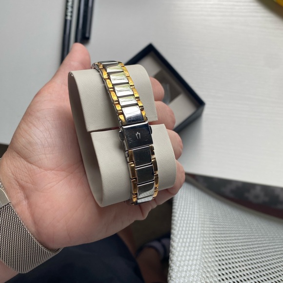 Bulova Women's Watch Diamond Accents 98P134 - Picture 4 of 6